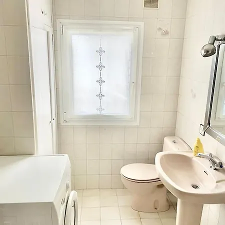 Apartamento Reconquista Apartment *